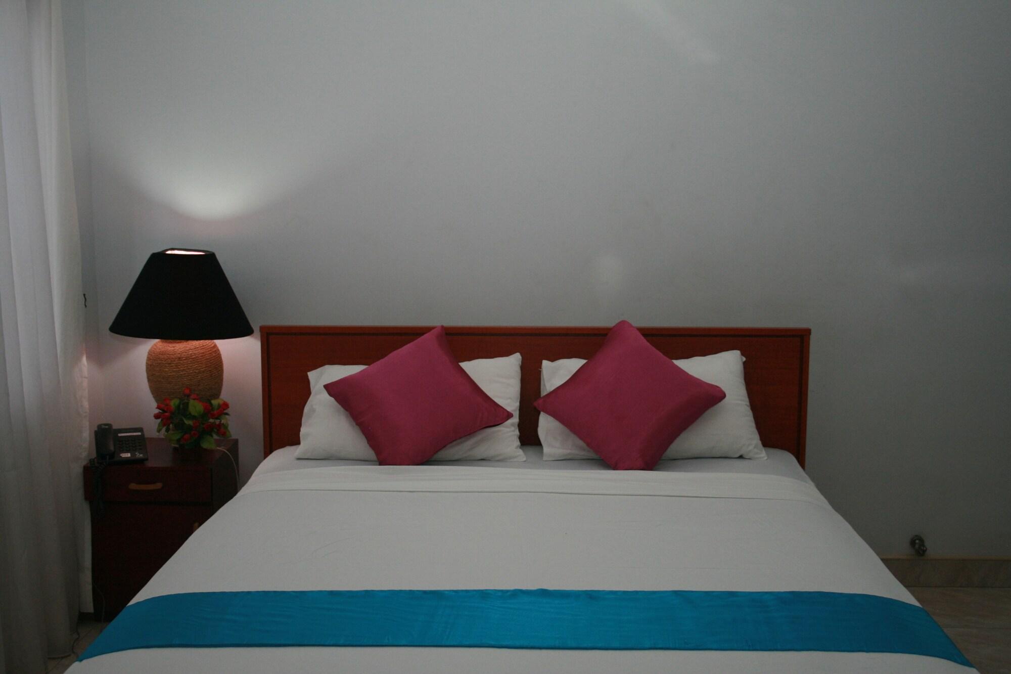 Blue Gum Hotel Ja-Ela Luaran gambar