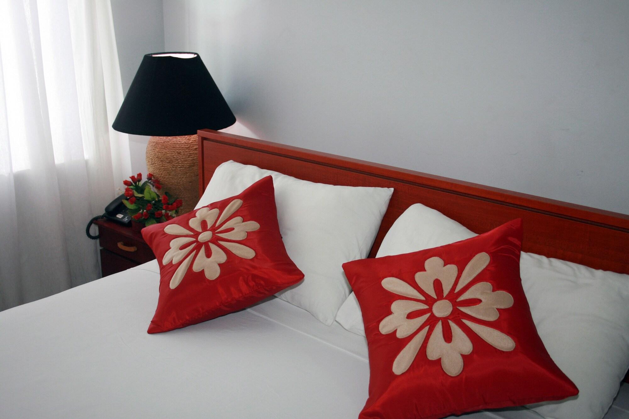 Blue Gum Hotel Ja-Ela Luaran gambar