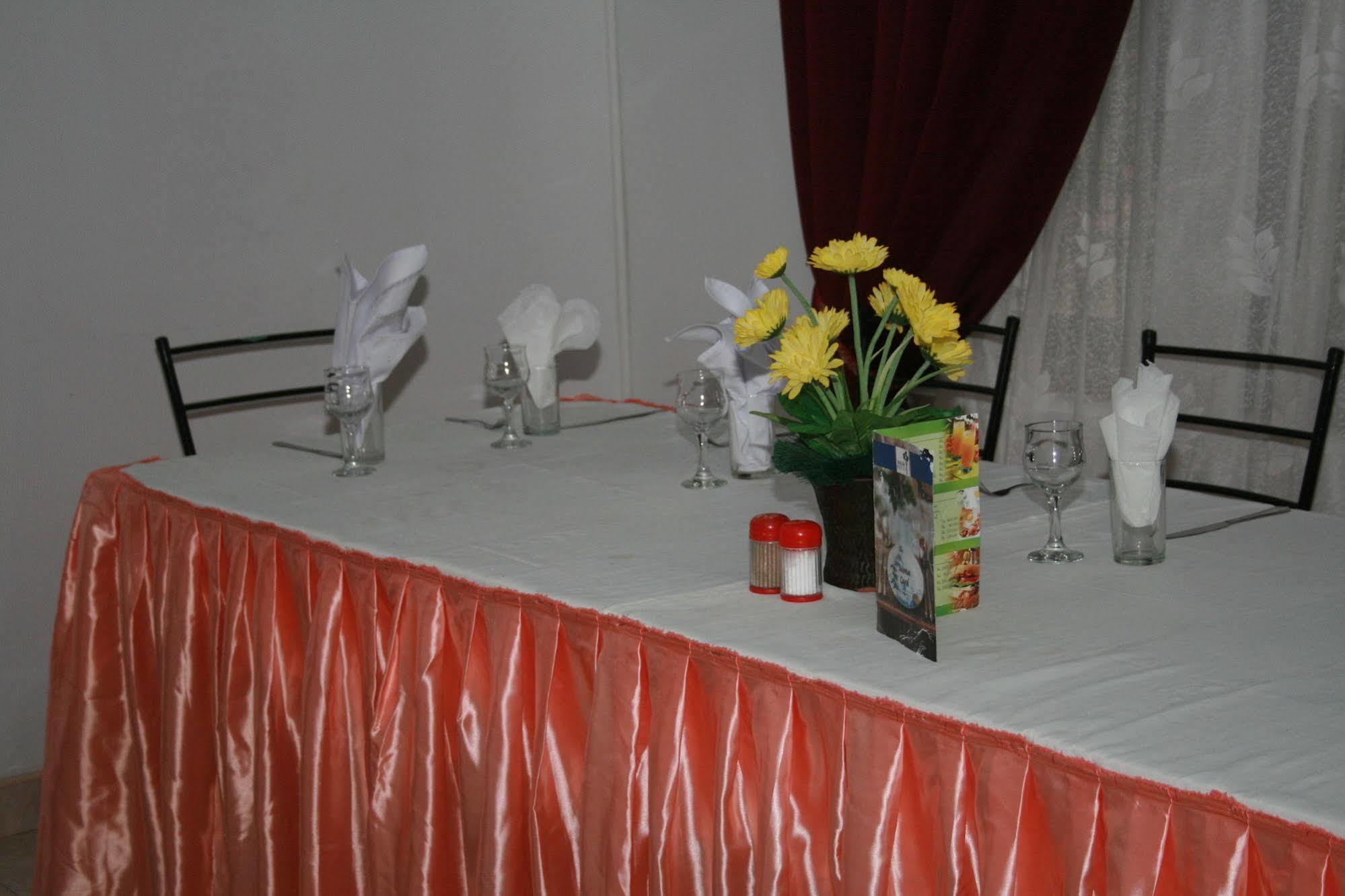 Blue Gum Hotel Ja-Ela Luaran gambar